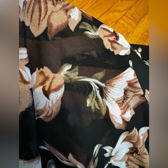 c’est moi sheer long sleeve mockneck bodysuit - Picture 3 of 5